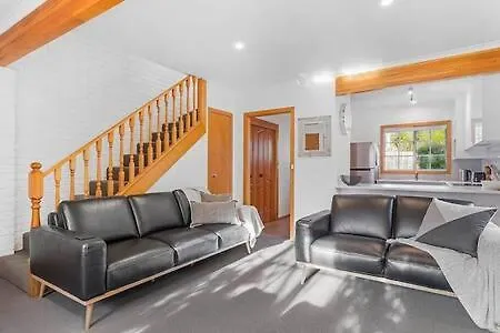 Cosy Renovated 2 Bed Villa In Superb Location Hobart 0*,  Austrália